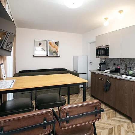 M89 Deluxe Blisko Dworca Glownego Apartment